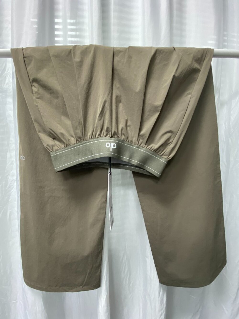 NWT ALO Yoga🌿Suit Up Trousers Olive Wide-Leg Pants 30" Inseam👩‍🌾